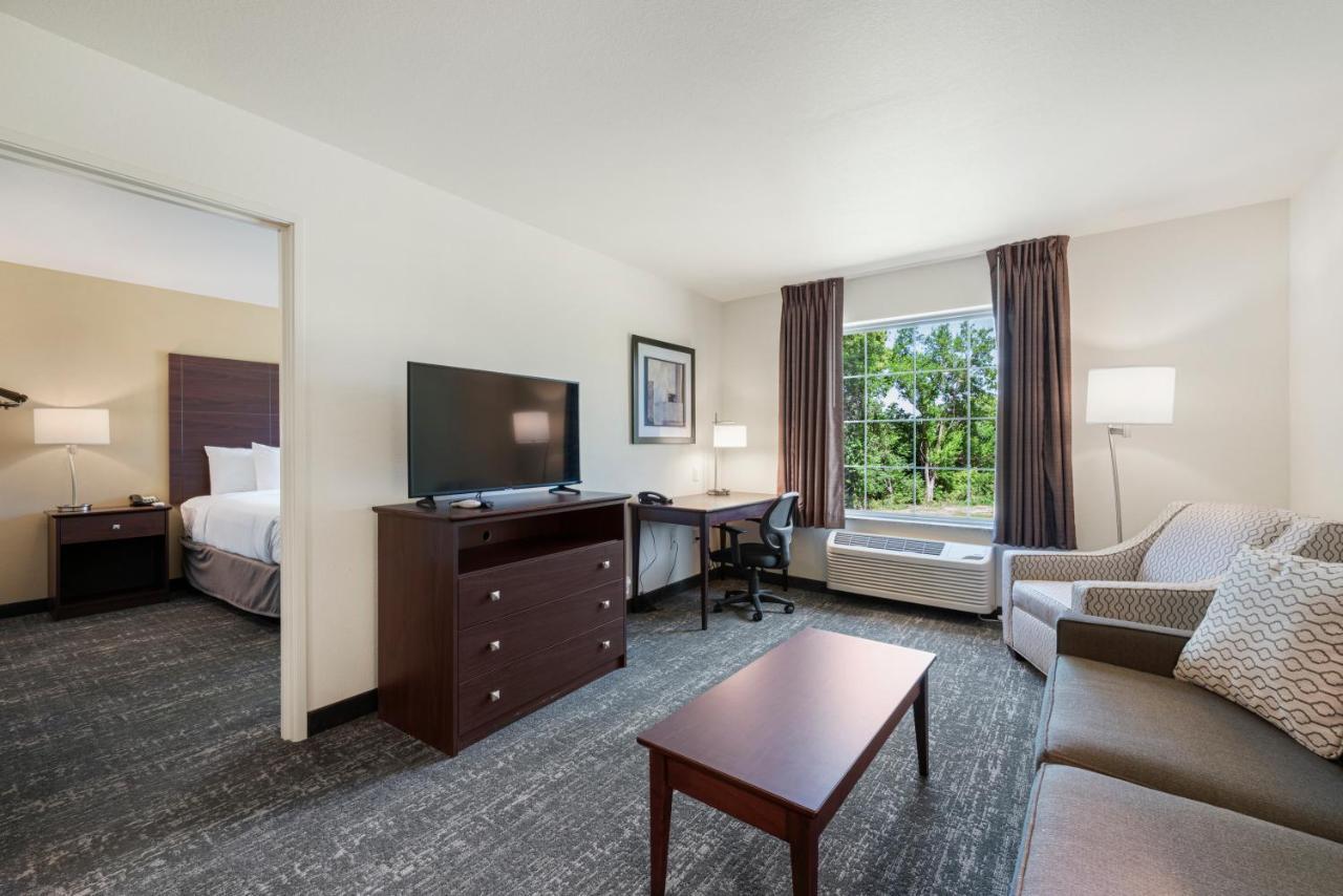 Cobblestone Hotel&suites - Hotel