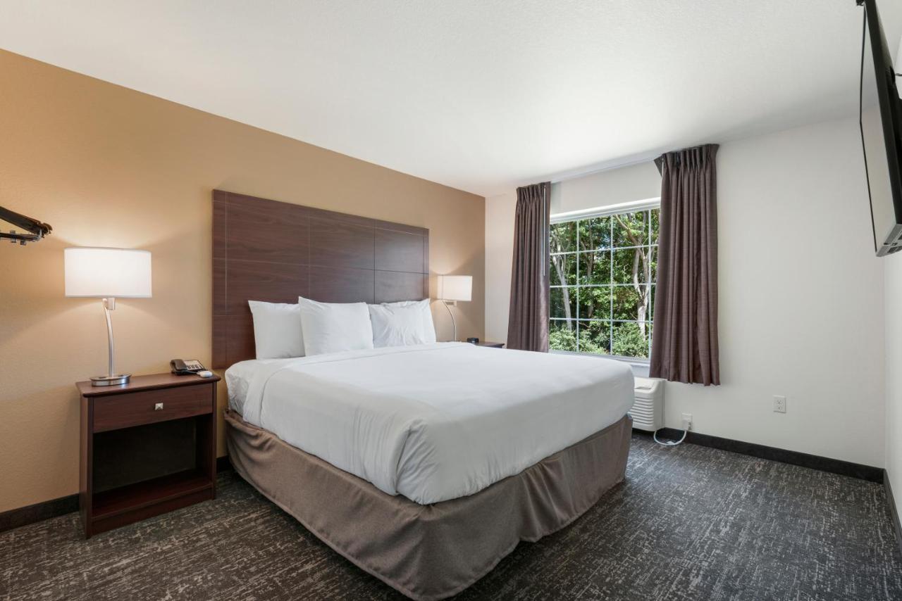 Cobblestone Hotel&suites - Hotel Urbana