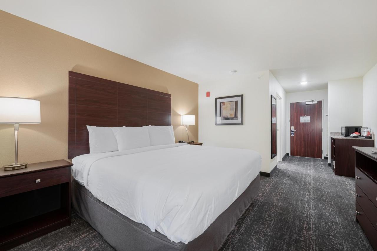 Hotel Cobblestone Hotel&suites - 3*