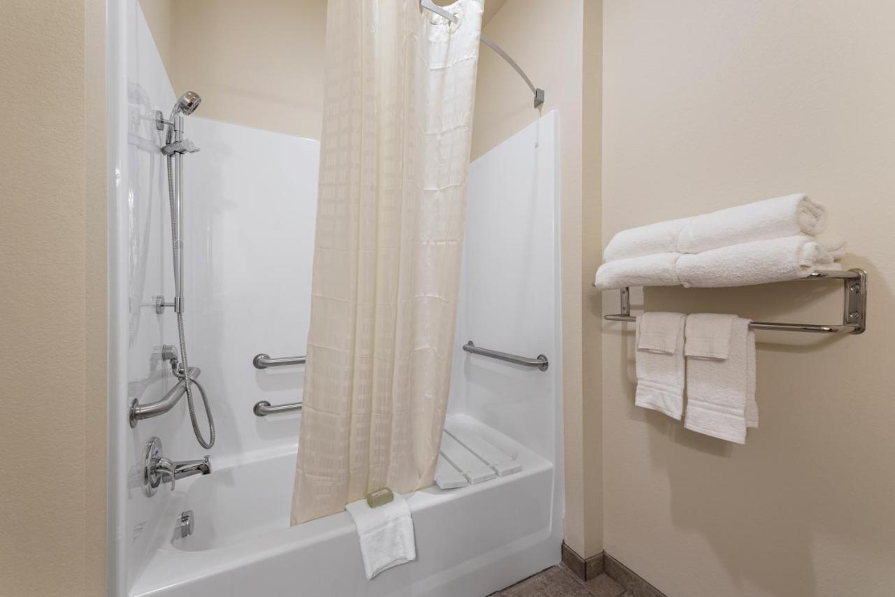 Cobblestone Hotel&suites - Hotel Urbana