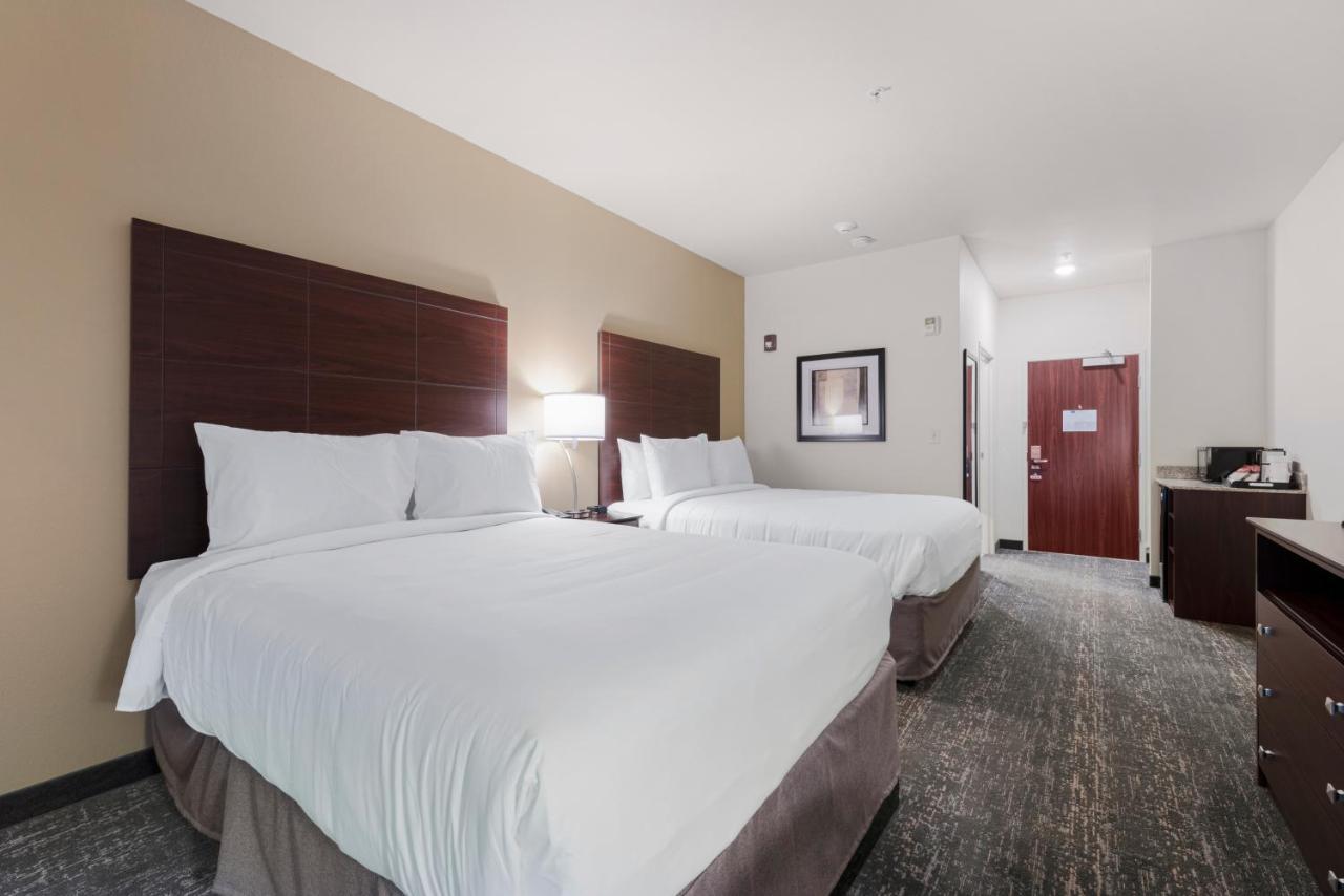 Cobblestone Hotel&suites - Hotel 3*
