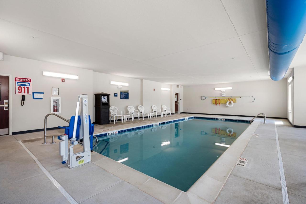 Hotel Cobblestone Hotel&suites - Urbana