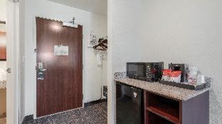 Cobblestone Hotel&suites - 3*