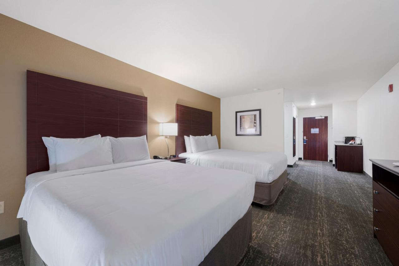 Cobblestone & - Hotel 3*